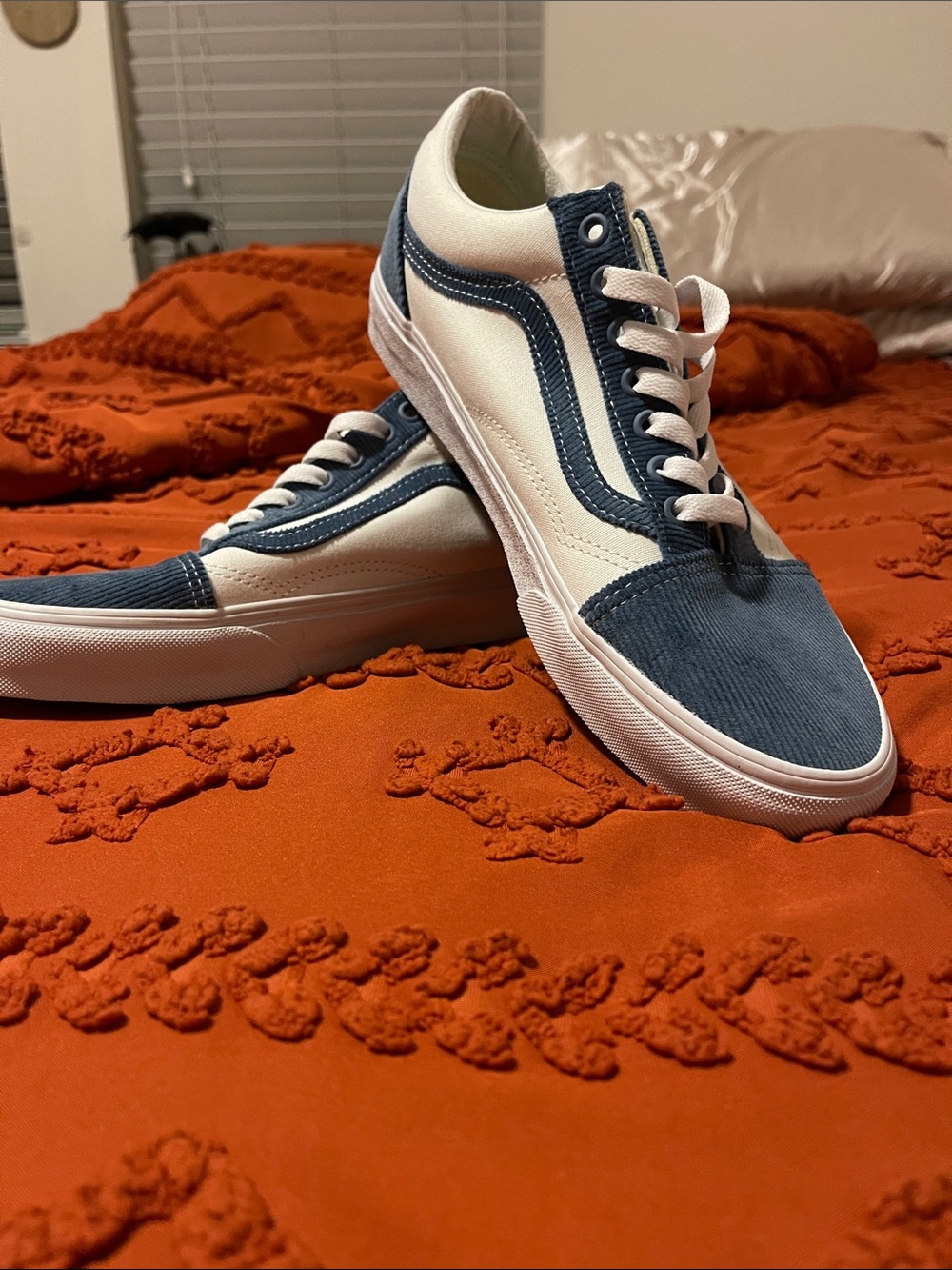 Vans Men’s Old Skool White Blue Corduroy 9